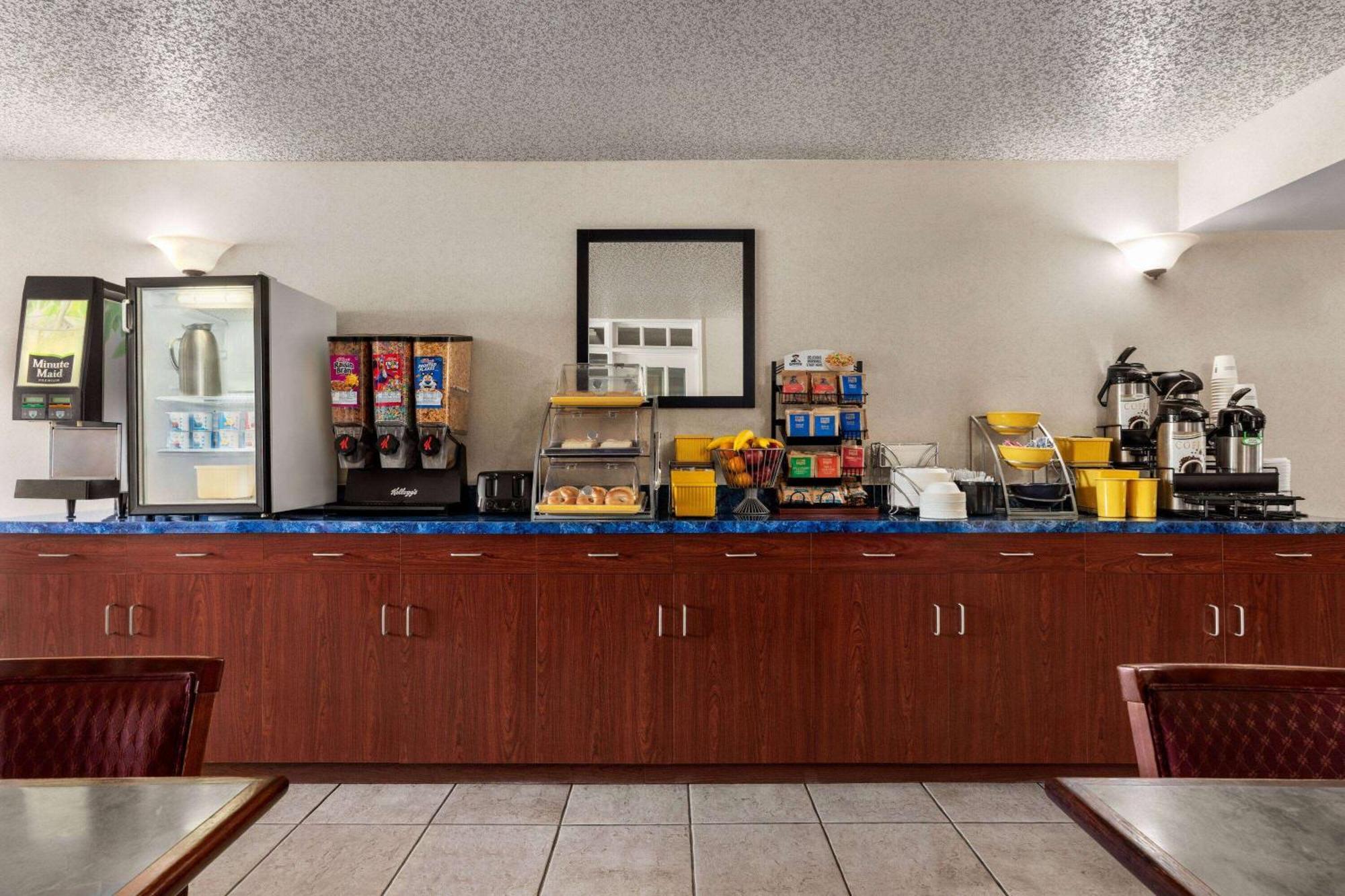 Days Inn By Wyndham Kuttawa/Eddyville Exterior photo